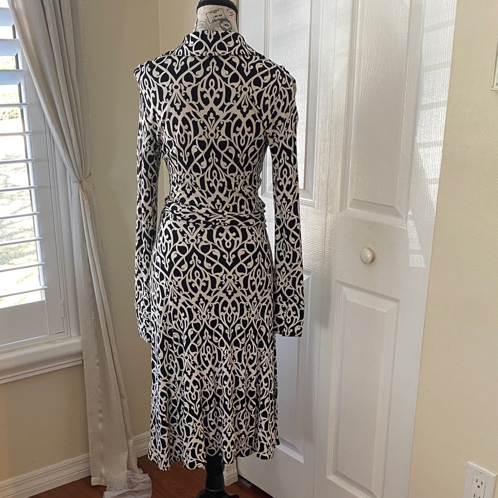 Talbots Petite 8 Black White Wrap Dress Moroccan Print Stretch Rayon - Picture 5 of 11
